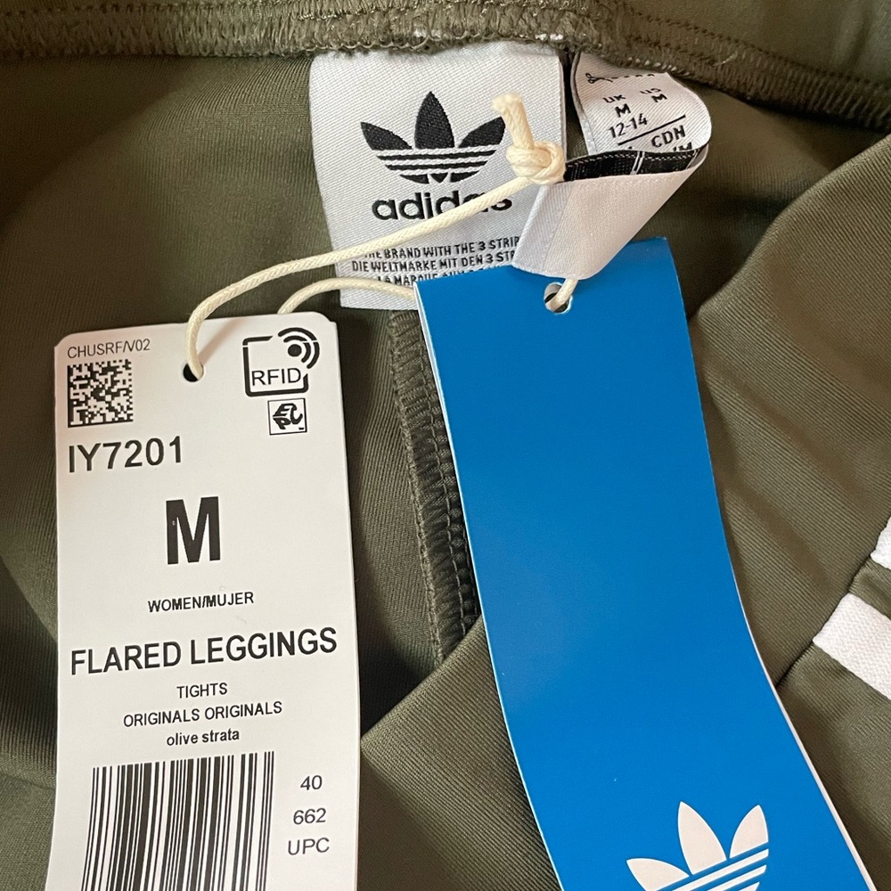 Adicolor Flared Leggings form Adidas - Picture 5 of 6